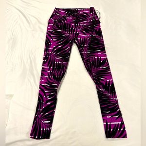 NWT K-Deer Regatta Striped Palm Legging in Sneaker length Sz L—Free Shipping!